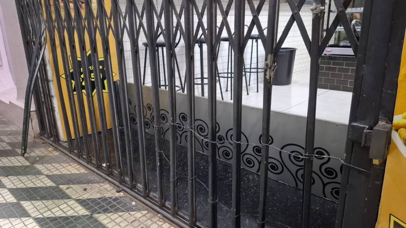 Lanchonete é furtada por duas madrugadas seguidas na Comendador José Garcia
