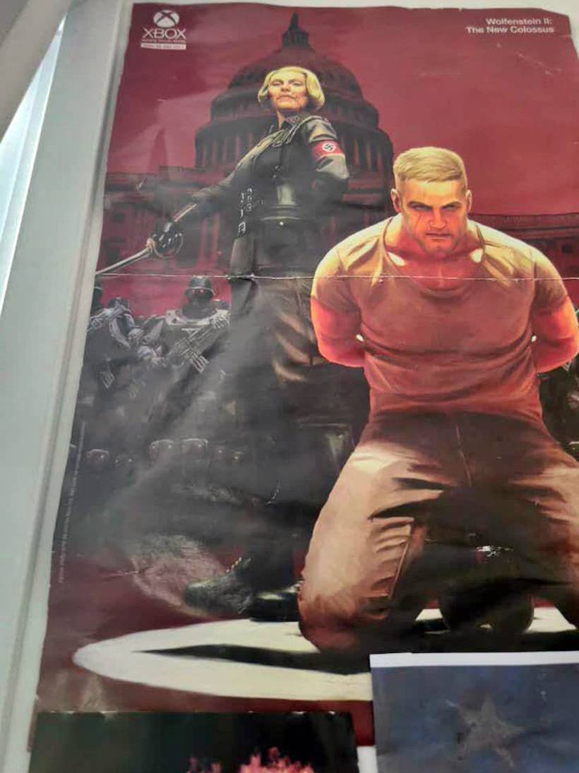 Polícia encontra materiais de apologia ao neonazismo em São Lourenço