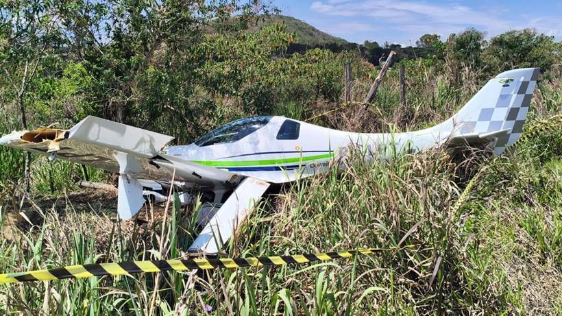 Avião de pequeno porte cai após tentar decolar no Sul de Minas