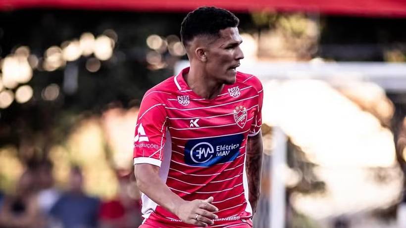 Gabriel Tota no futebol amador — Foto: Redes sociais