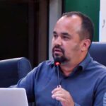 Três vereadores recuam, mas projeto de uso de bíblia nas escolas é aprovado em 2ª votação