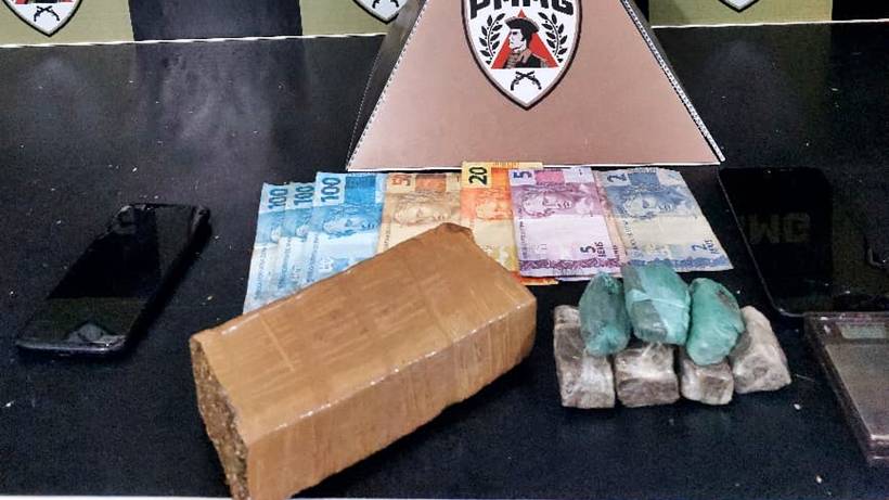 Homens são presos com maconha em fusca, entre Senador José Bento e Congonhal