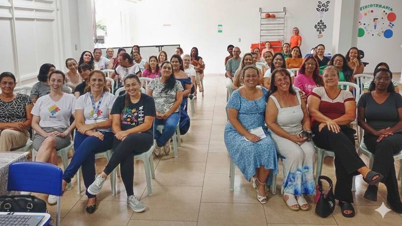 Prefeitura promove formação para monitores da rede municipal de ensino de Pouso Alegre
