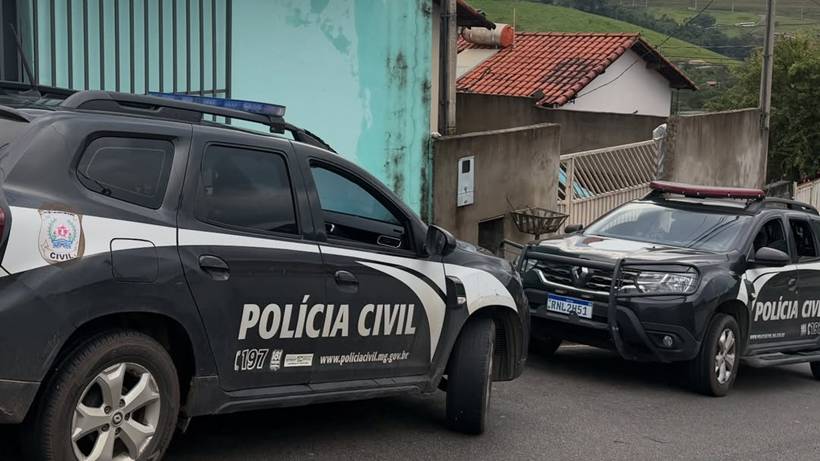 Polícia cumpre mandado de busca e apreende mais de 800 papelotes de cocaína em Extrema