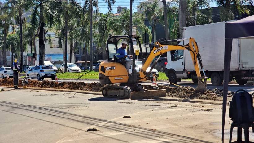 Copasa inicia substituição das redes de distribuição de água na Avenida Tuany Toledo