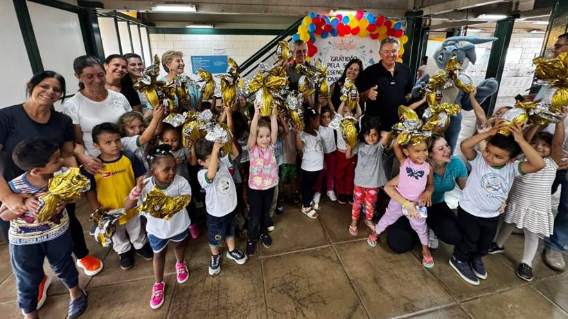 Cerca de 2,5 mil alunos ganham ovos de páscoa em São Gonçalo do Sapucaí