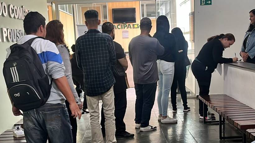 Em local temporário, CAC recebe três processos seletivos nesta semana em Pouso Alegre