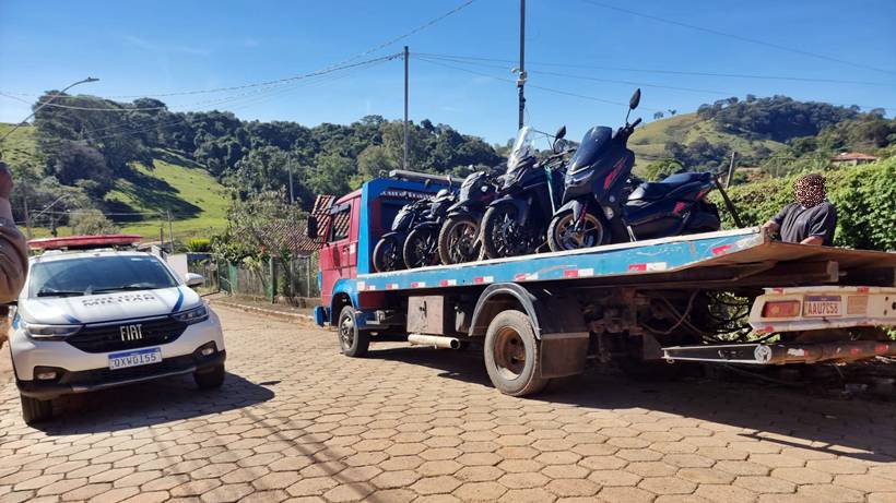 PM apreende cinco motos com suspeita de clonagem e prende homem em Inconfidentes