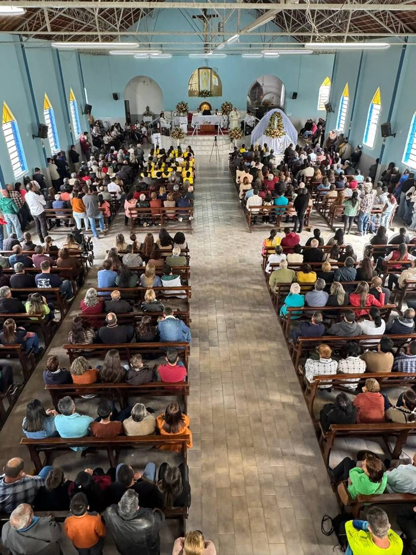 Com 39 anos de história, Congonhal celebra festa de Nossa Senhora Rainha da Obediência
