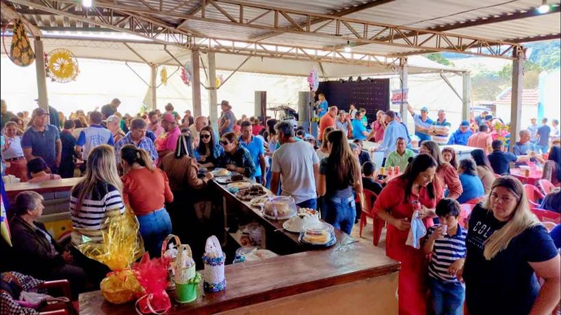 Com 39 anos de história, Congonhal celebra festa de Nossa Senhora Rainha da Obediência