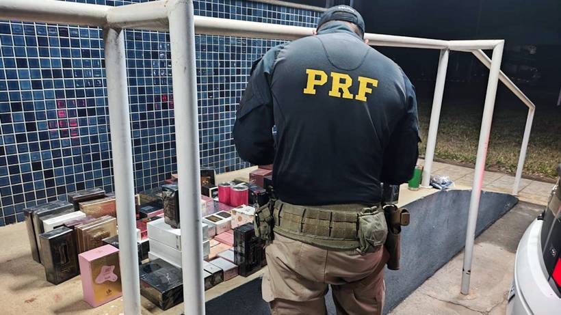 Ex-aspirante a oficial da PM, expulso por racismo, é flagrado furtando perfume em Pouso Alegre
