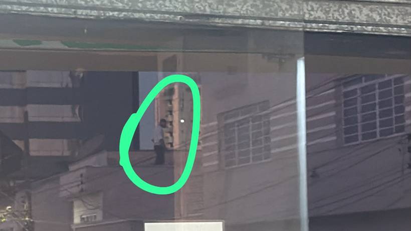 Homem invade casas, caminha sobre telhados e acaba preso após furtar loja
