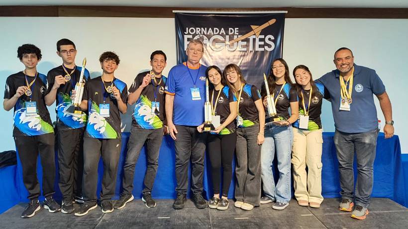 Estudantes de Pouso Alegre conquistam ouro na Mostra Brasileira de Foguetes