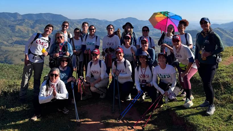 Mulheres que enfrentam o câncer transformam histórias de superação em caminhada de fé
