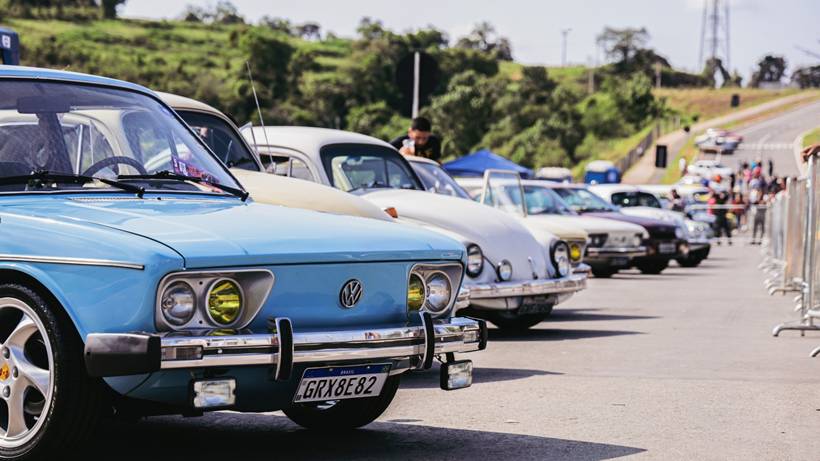 Uaiktoberfest e encontro de carros antigos movimentam Pouso Alegre em outubro