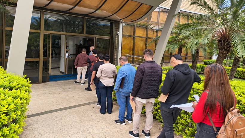 Pouso Alegre soma 2,5 mil vagas de emprego abertas em diversas empresas / Câmara Vereadores CAC