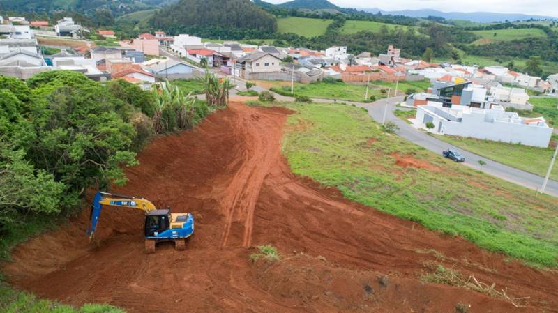 Nova escola em construção no bairro Buritis, em Pouso Alegre. Imagem: reprodução prefeitura