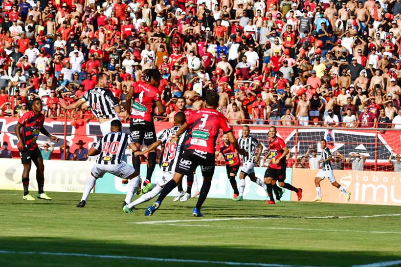 Pouso Alegre perde para o Atlético no Manduzão com recorde de público. Foto: Chiarini Jr/Roma Mkt