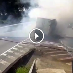 Carreta pega fogo na Fernão Dias com 12 toneladas de produtos de limpeza