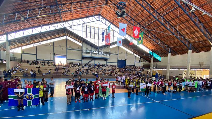 Pouso Alegre recebe 1500 alunos de 25 cidades para etapa dos Jogos  Escolares de Minas Gerais. - Conexão TV Web