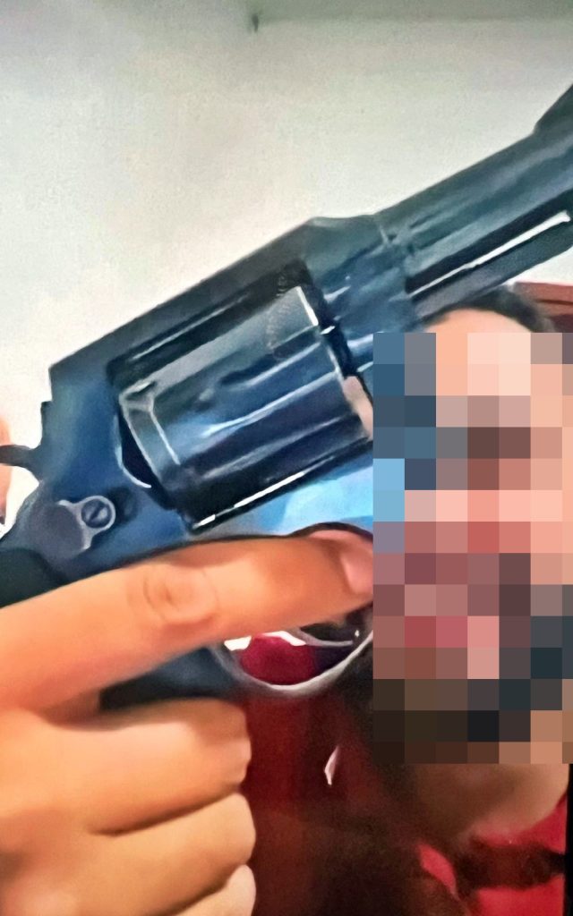 Homem é detido em Ouro Fino após ostentar arma de fogo na internet