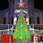 Inconfidentes tem árvore de Natal de seis metros com cerca de mil quadrinhos de crochê