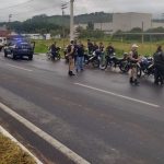Operação apreende motos e autua motociclistas em Itajubá; um foi preso