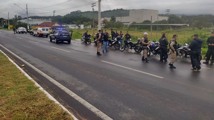 Operação apreende motos e autua motociclistas em Itajubá; um foi preso
