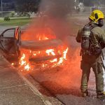 Homem agride namorada, põe fogo no carro e depois em si mesmo em Pouso Alegre