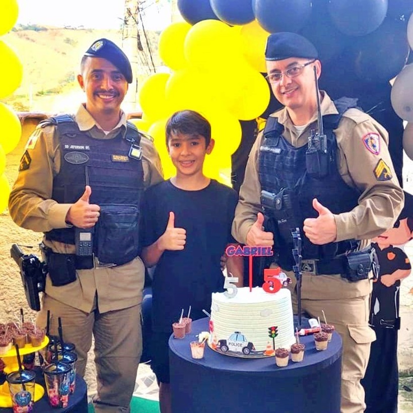 Gabriel completa 5 anos com festa temática da Polícia Militar em Itajubá