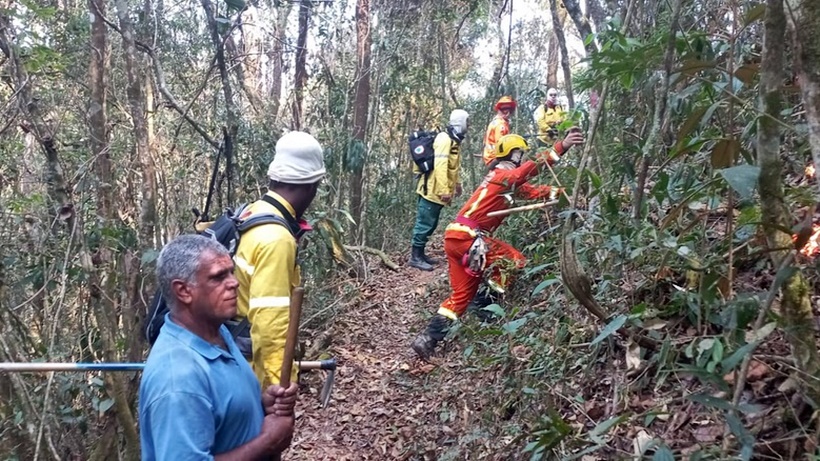 Homens são presos após incendiarem a Serra do Papagaio no Sul de MG