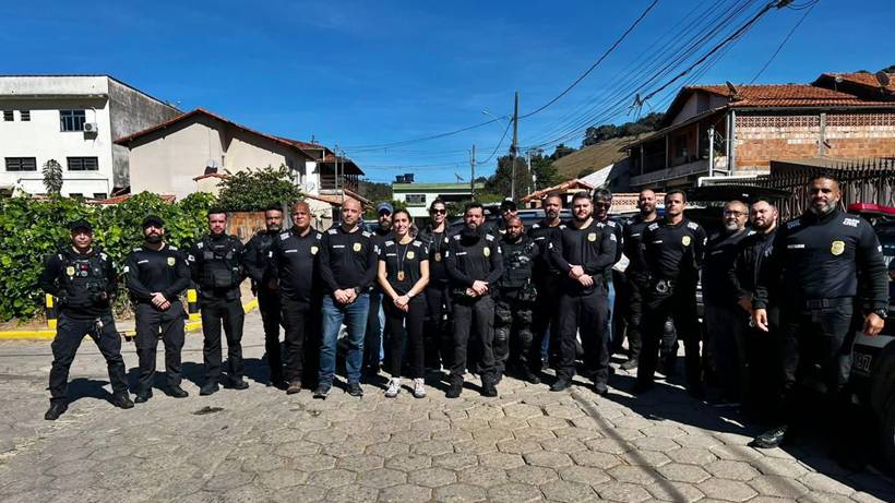 PC apreende medicamentos e alimentos vencidos em unidades de saúde no Sul de MG - Itamonte