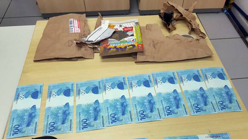 Jovens são alvos de operação que apura distribuição de moeda falsa no Sul de Minas