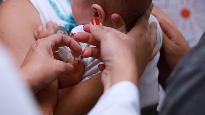 Pouso Alegre amplia proteção contra meningite com nova vacina no calendário infantil - vacina vacinação crianças