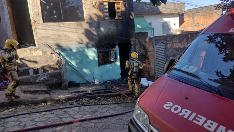 Homem é encontrado morto em casa que pegou fogo em Pouso Alegre