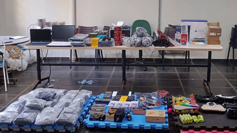 Grupo é preso com diversos produtos sem documentação fiscal, comprados no Paraguai