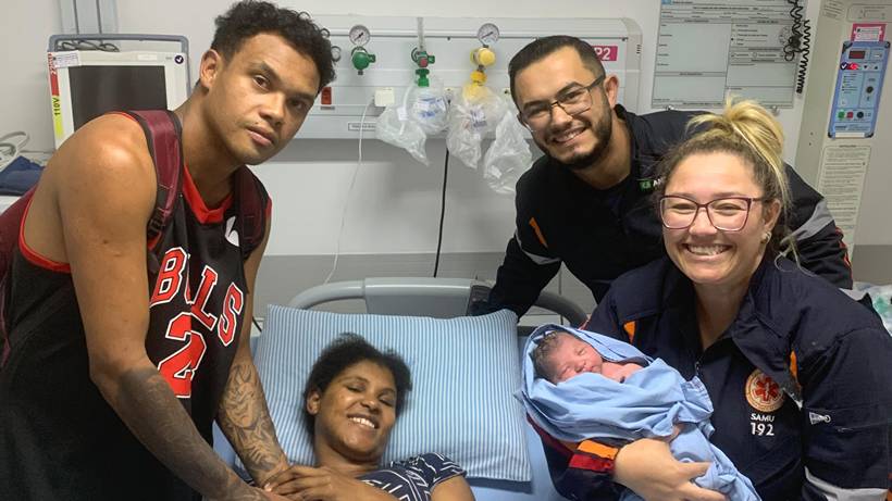 Bebê nasce em elevador de hospital no Sul de Minas