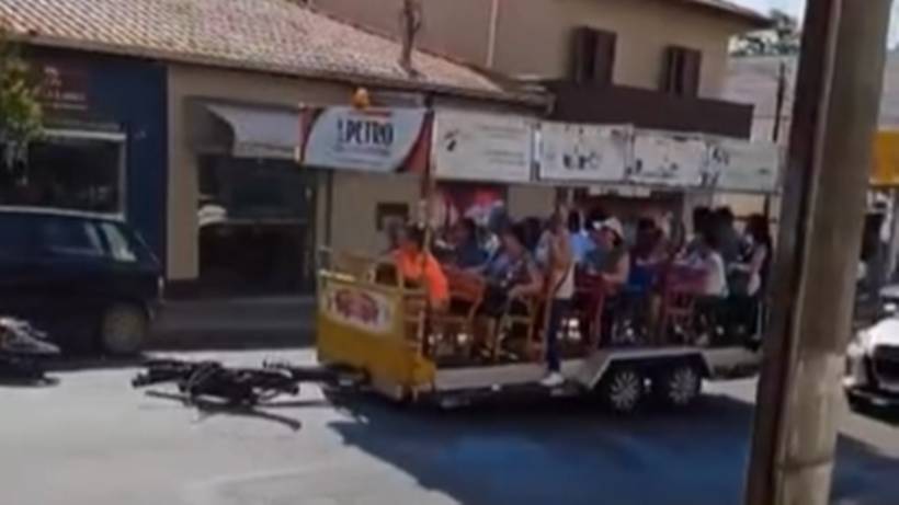 Vídeo mostra pânico de idosos e crianças em trenzinho que se soltou durante passeio