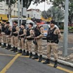 Militares de Pouso Alegre homenageiam policiais mortos em operação no Rio de Janeiro