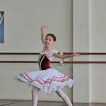 Menina de 10 anos sonha em ser bailarina profissional; Bolshoi fará pré-seleção em Pouso Alegre