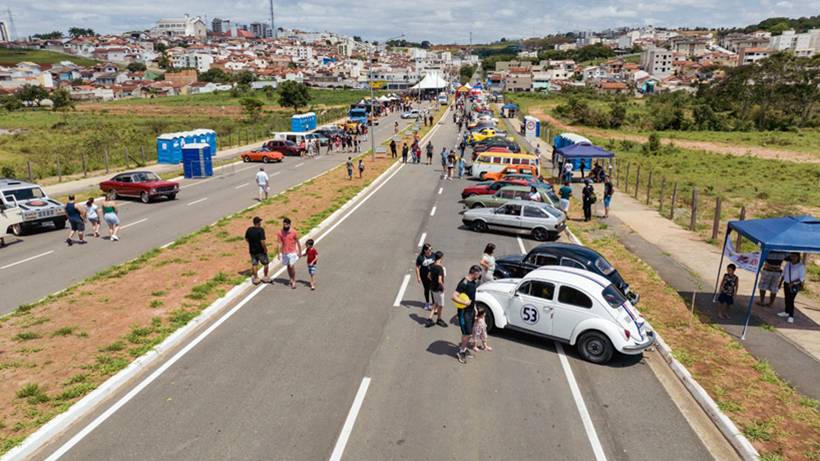 Pouso Alegre sedia terceiro encontro com mais de 350 carros antigos