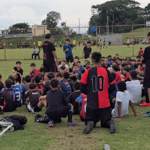 Sonho de ser jogador profissional: Centenas de garotos participam de peneira no Pousão