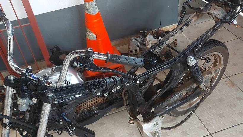 Homem é preso com carro e moto clonados em Borda da Mata