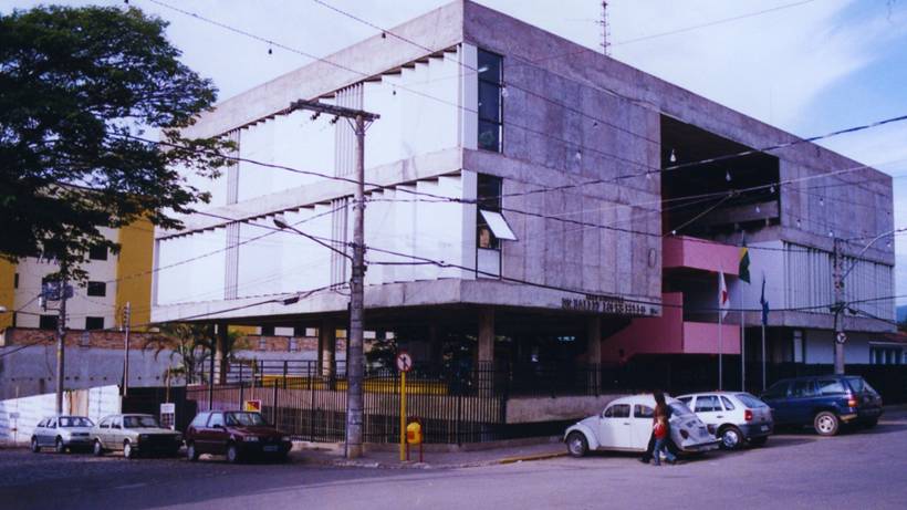 Após denúncia de merenda estragada, prefeitura de Cambuí cancela contrato com fornecedor