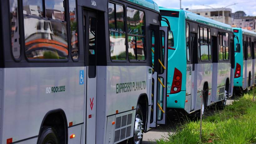 Idosos e pessoas com deficiência poderão ter processo simplificado para transporte gratuito